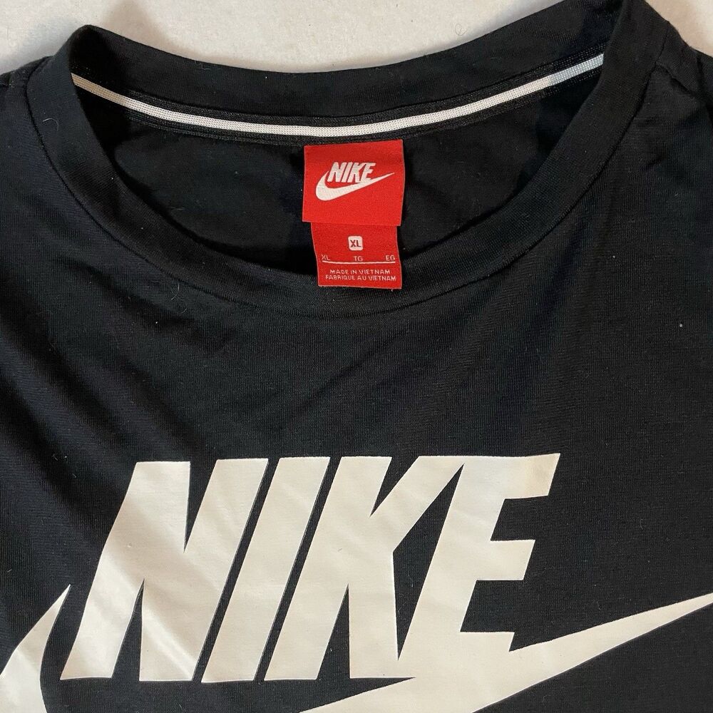 Nike Women's Black Crop Top Oversized Size XL Red Tag Short Sleeve - Picture 2 of 5